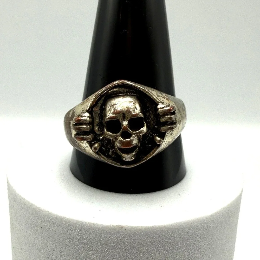 Vintage Gothic Skull Ring Mens Size 13.5 Silver Tone Biker Punk Statement Ring